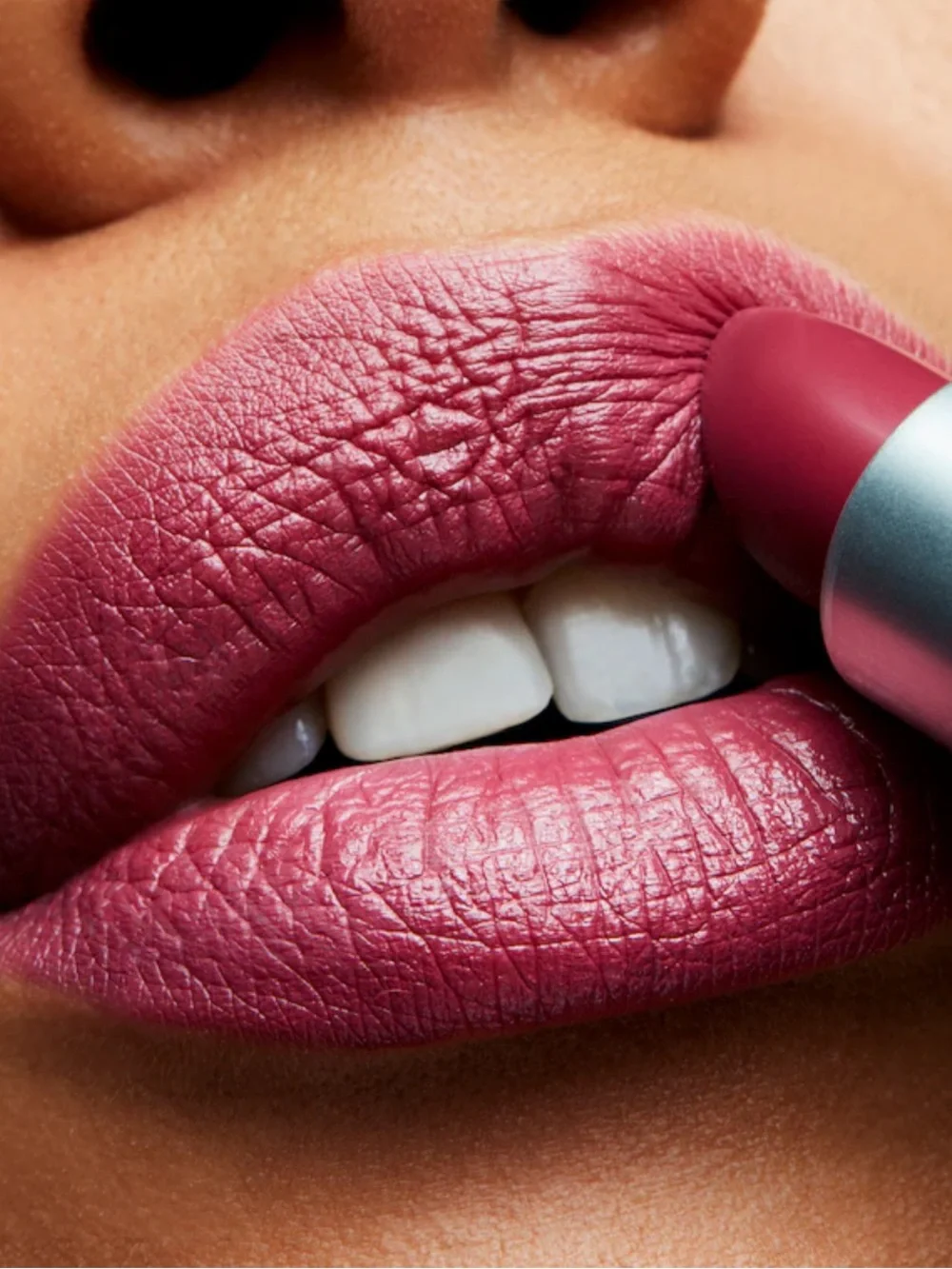 MAC Cosmetics color captive
